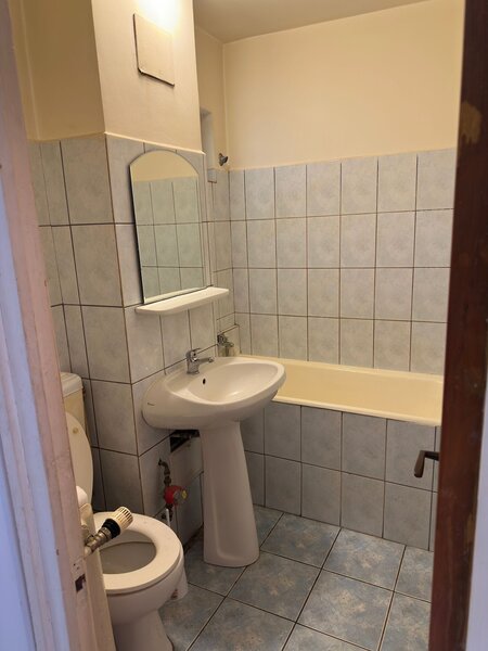 Obor, Ferdinand, Avrig, 10 minute metrou,